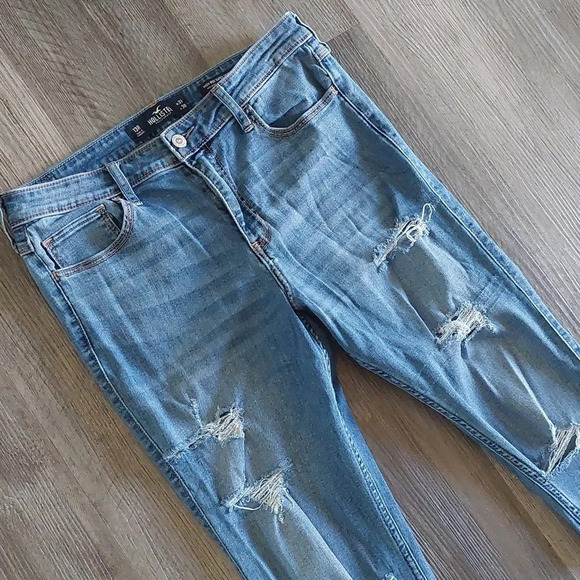 Hollister Y2K High Rise Super Skinny Distressed Medium Wash Jeans 13/31 - Picture 3 of 11